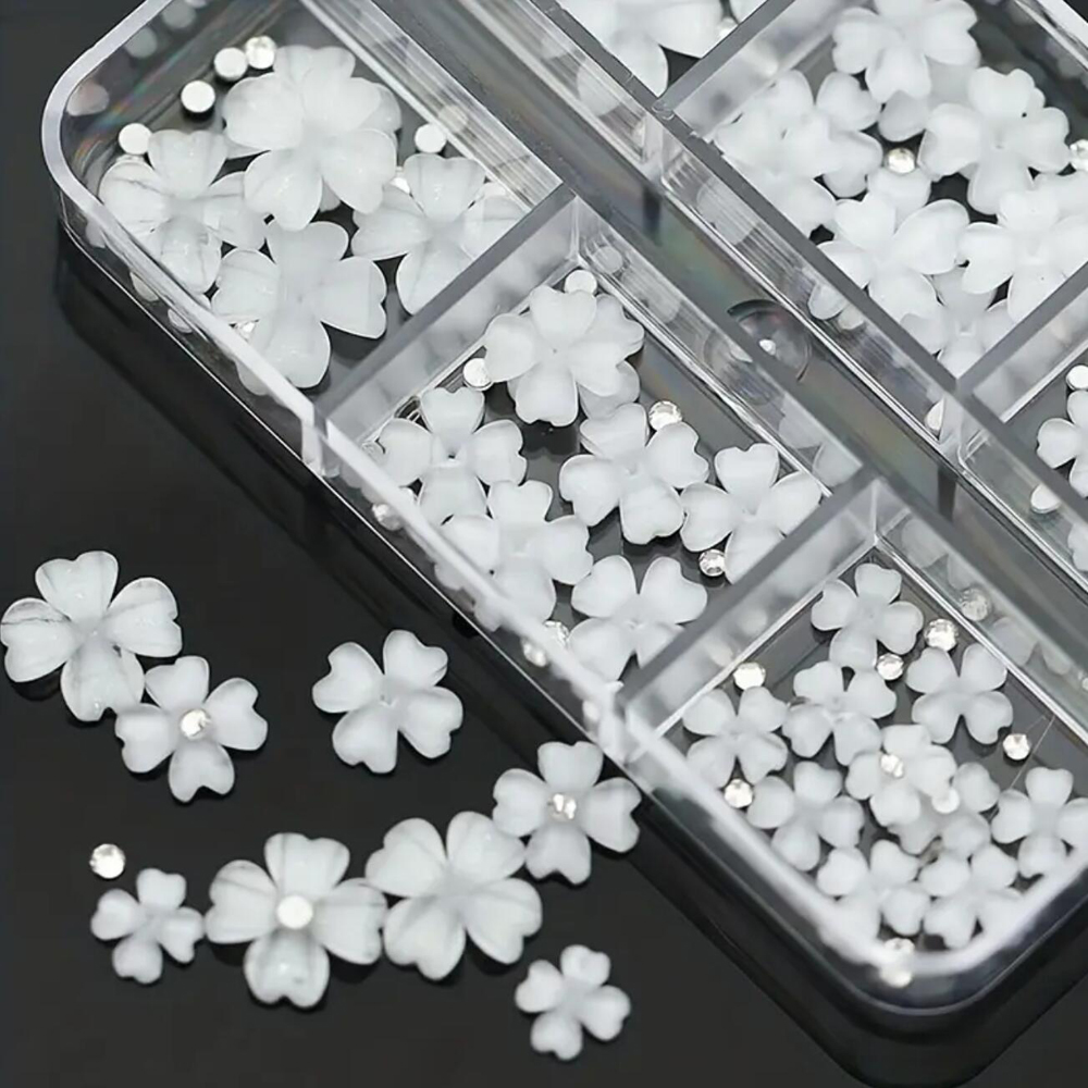 Nail Art Vampire - 6Grids/BOX Four-leaf Clover Nail Charm With