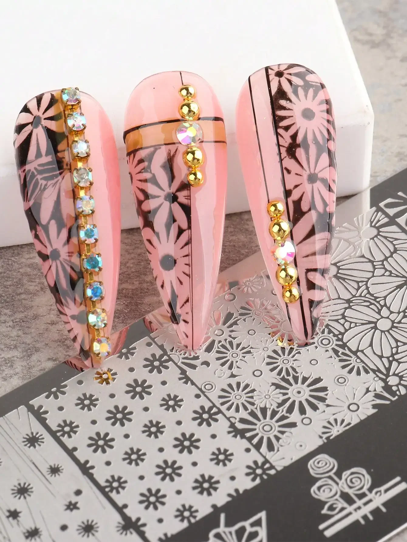 1pc Vintage Daisy Flower Nail  - Nail Art Vintage ulasan dan harga